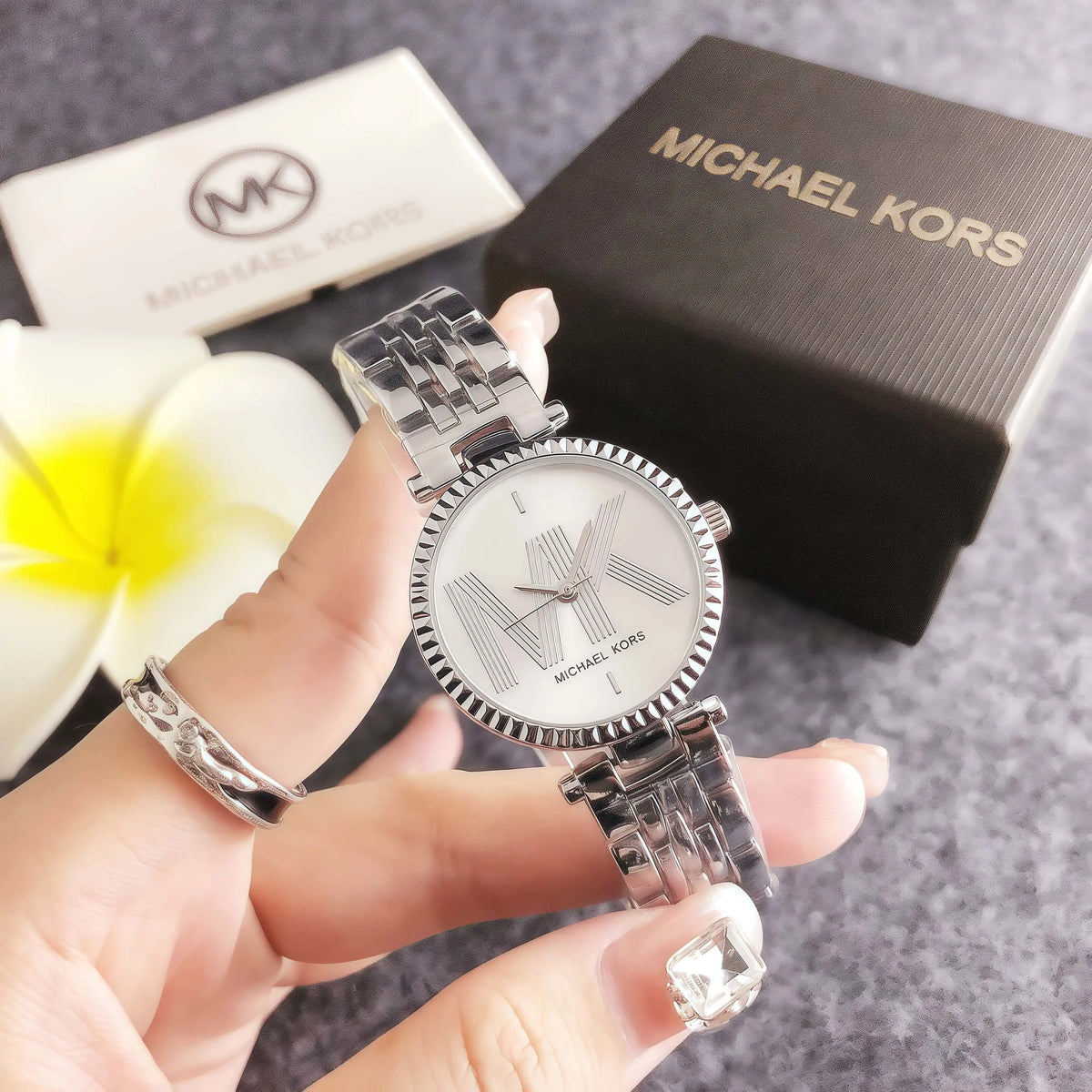 Brand New Michael Kors Women's Luxury and Elegant Alloy Chronograph Watch Bag, Diamond-Studded Design, Women's Stylish Business